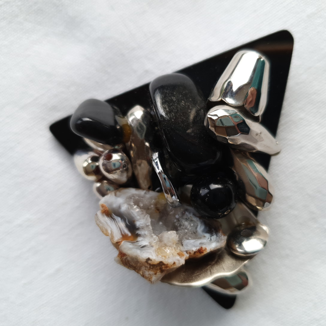 Broche d'artiste signée Marie - Alberte  Comme neuf - Vue 2 - 